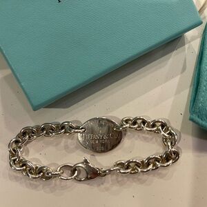 Tiffany & Co. Sterling Silver Oval Tag Chain Bracelet - Silver